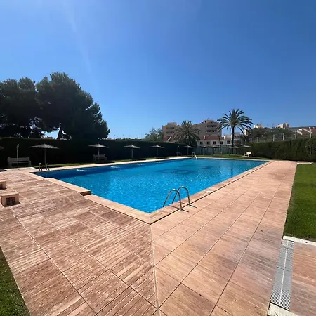 Bright 2-bedroom With Pool Access In *