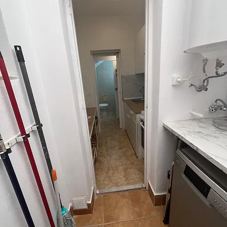 Holiday home Bright 2-bedroom With Pool Access In