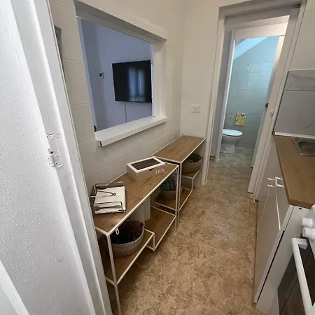 Bright 2-bedroom With Pool Access In Feriehus *