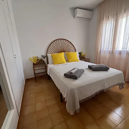 Bright 2-bedroom With Pool Access In