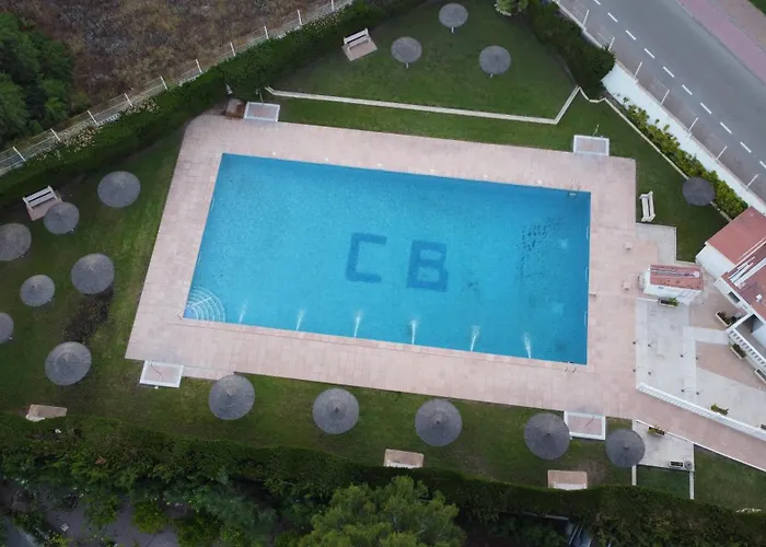 Bright 2-bedroom With Pool Access In *